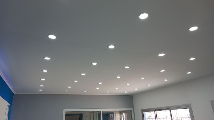 Đèn LED ốp trần tròn đổi màu Rạng Đông LN24 247/24W ĐM chiếu sáng hành lang