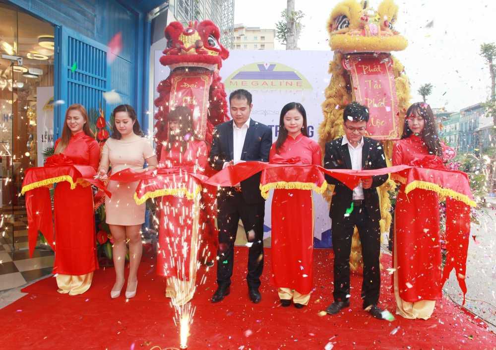 Tưng bừng khai trương showroom đèn led Rạng Đông Đà Nẵng