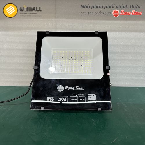 Mặt trước CP06 200W Rạng Đông