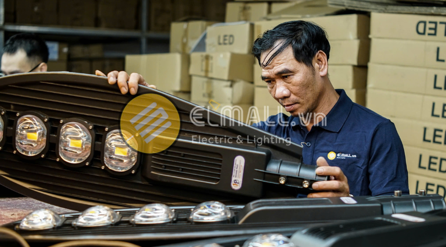 nhà phân phối bóng đèn led rạng đông